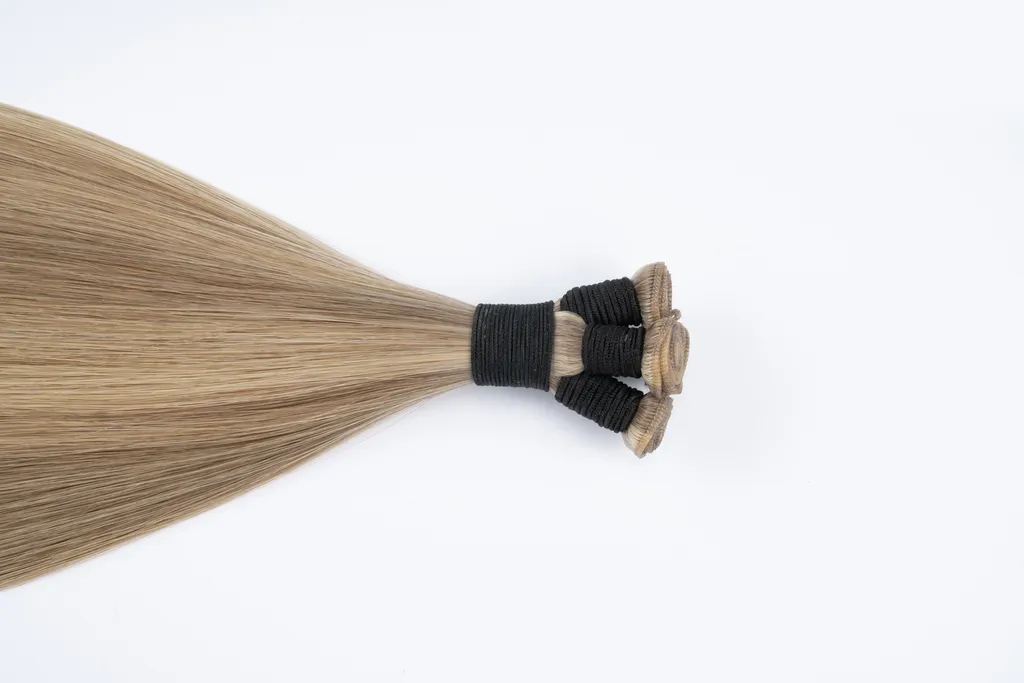 Hand-Tied Weft 3